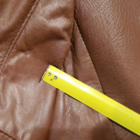 Men's 40 L Brown Leather Jacket - Picture 9 of 14